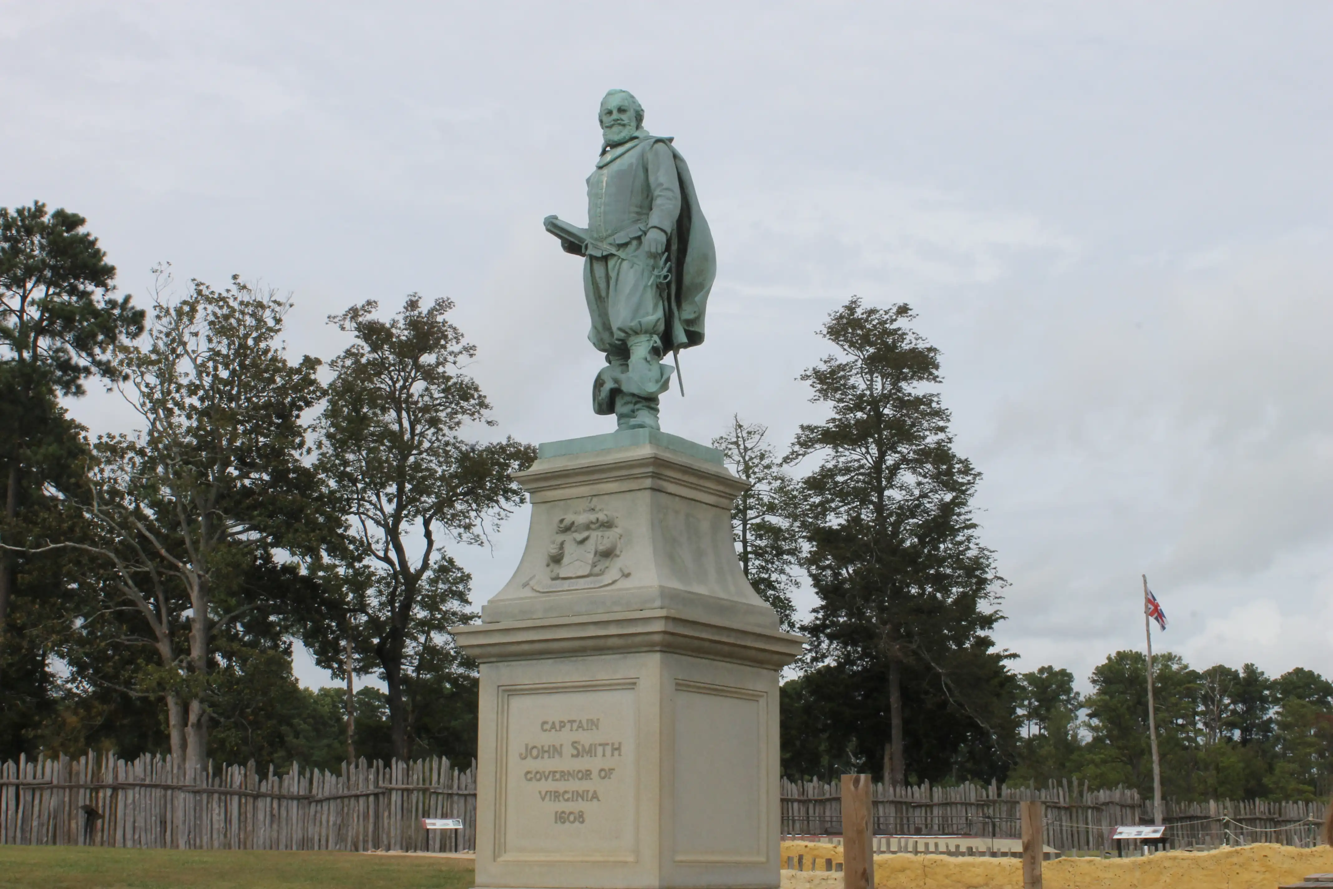 A statue of captain John Smith